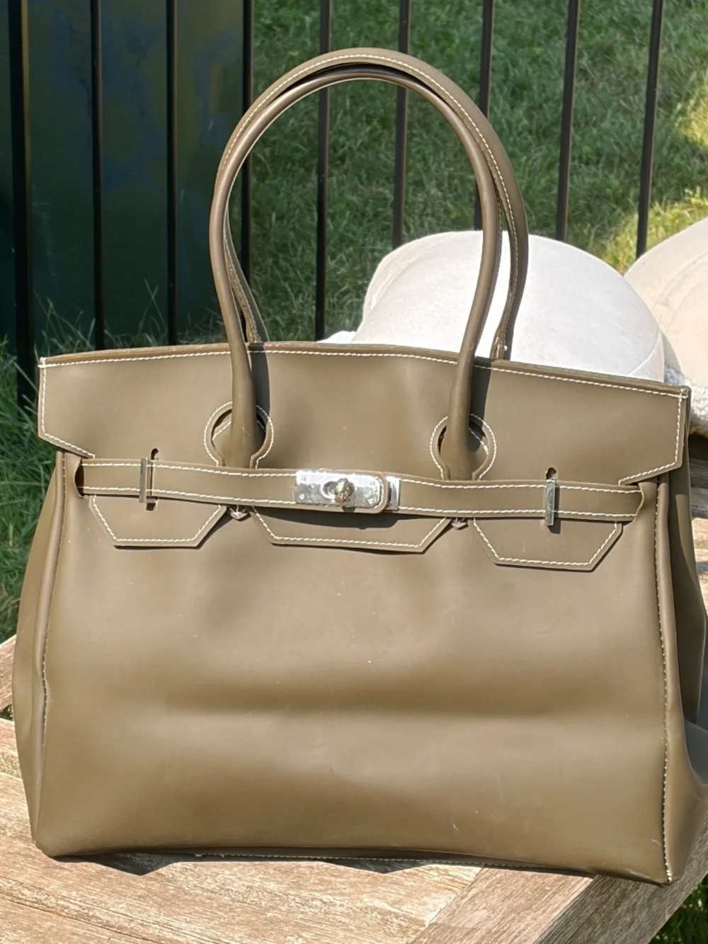 Vintage Y2K Made in Italy Matte Taupe Jelly Top Handle Satchel Purse Firkin MINT - Picture 3 of 16